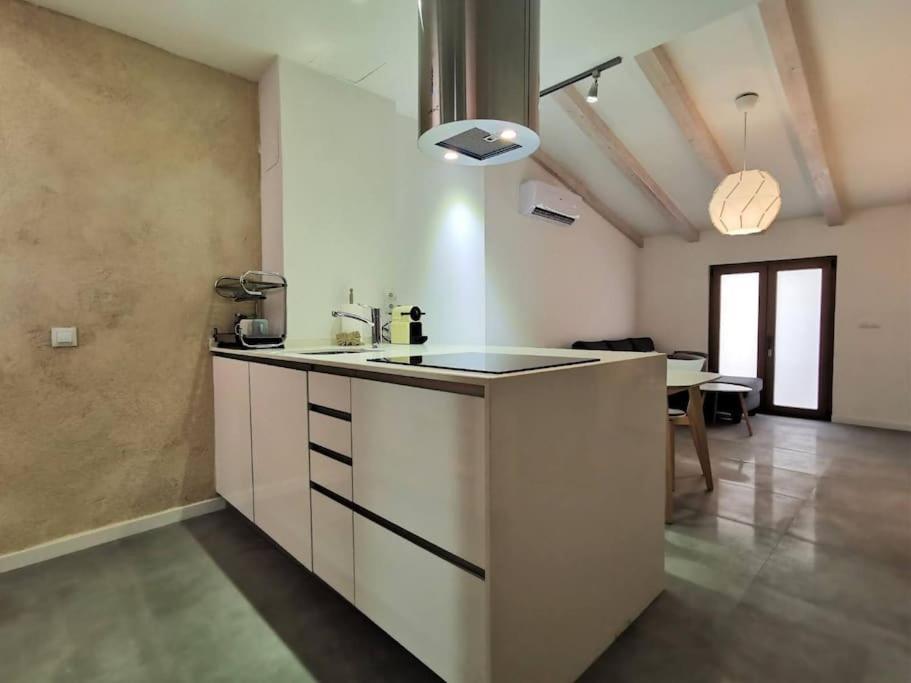 New! Renovated House With Terrace In Cambrils Villa ภายนอก รูปภาพ